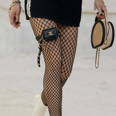 AUTH.2021 NWT CHANEL RUNWAY BLACK FISHNET CC LOGO STOCKING TIGHTS PANTYHOSE SM